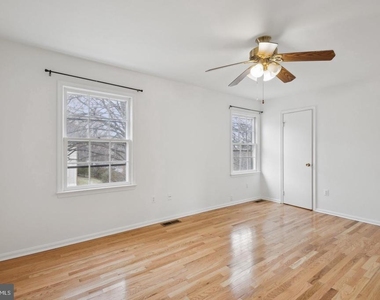 3940 Bradwater Street - Photo Thumbnail 16