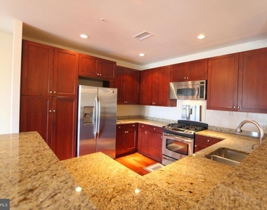 513 W Broad Street - Photo Thumbnail 10