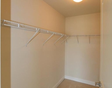 513 W Broad Street - Photo Thumbnail 20