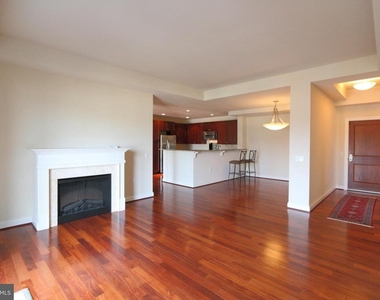 513 W Broad Street - Photo Thumbnail 6