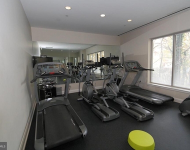 513 W Broad Street - Photo Thumbnail 26