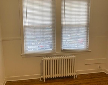 426 E Glendale Avenue - Photo Thumbnail 7