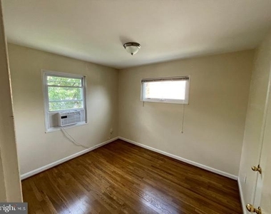 4221 Vermont Avenue - Photo Thumbnail 10