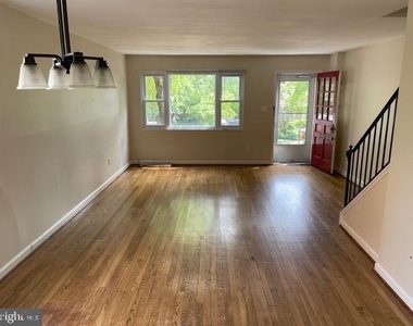 4221 Vermont Avenue - Photo Thumbnail 3