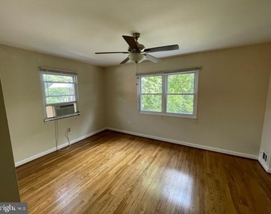 4221 Vermont Avenue - Photo Thumbnail 9