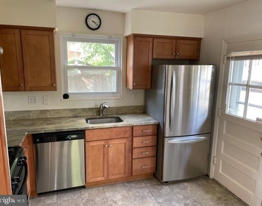 4221 Vermont Avenue - Photo Thumbnail 6