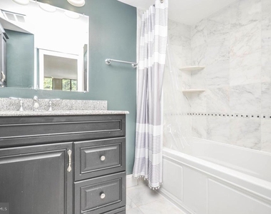 1401 N Rhodes Street - Photo Thumbnail 18