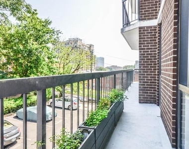 1401 N Rhodes Street - Photo Thumbnail 23