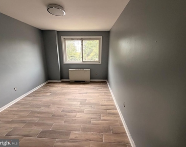 5101 8th Road S - Photo Thumbnail 4