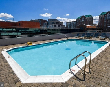 1001 N Vermont Street - Photo Thumbnail 29