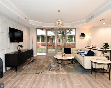 1001 N Vermont Street - Photo Thumbnail 34