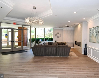 1001 N Vermont Street - Photo Thumbnail 32
