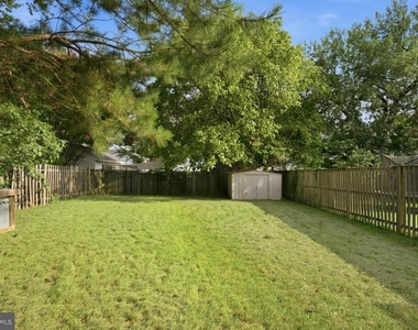 5616 8th Street N - Photo Thumbnail 3