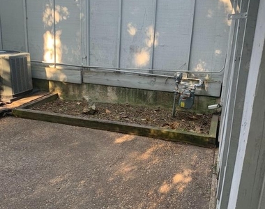 133 Woodlake Drive - Photo Thumbnail 22