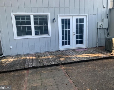 133 Woodlake Drive - Photo Thumbnail 20