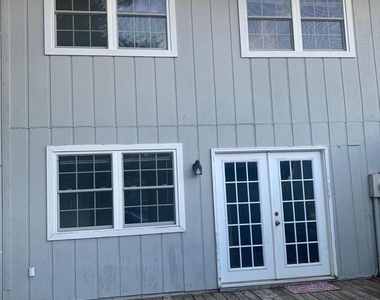 133 Woodlake Drive - Photo Thumbnail 21