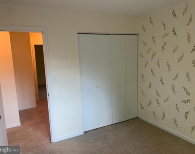 133 Woodlake Drive - Photo Thumbnail 15