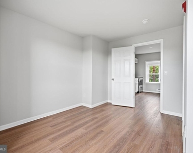 3448 Frankford Avenue - Photo Thumbnail 7