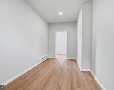 3448 Frankford Avenue - Photo Thumbnail 6