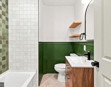 3206 W Dauphin Street - Photo Thumbnail 8