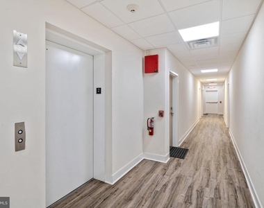 1430 South Street - Photo Thumbnail 15