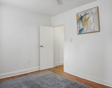 320 S Juniper Street - Photo Thumbnail 13