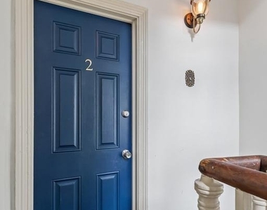 320 S Juniper Street - Photo Thumbnail 3