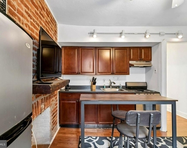 320 S Juniper Street - Photo Thumbnail 5