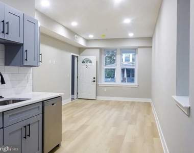 1201 Lindley Avenue - Photo Thumbnail 9