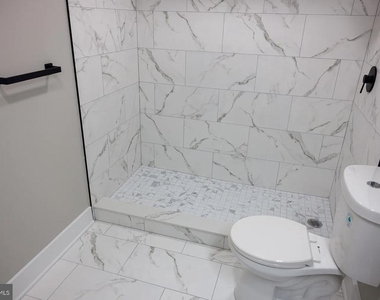 1201 Lindley Avenue - Photo Thumbnail 18