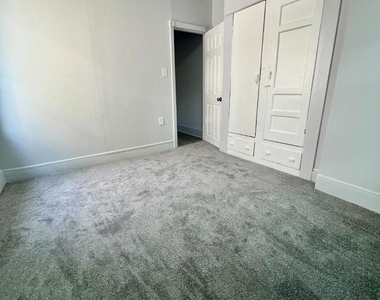 1532 S Lindenwood Street - Photo Thumbnail 7