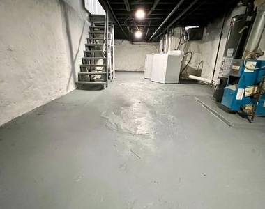 1532 S Lindenwood Street - Photo Thumbnail 16