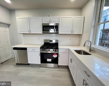 1532 S Lindenwood Street - Photo Thumbnail 4