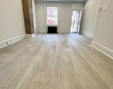 1532 S Lindenwood Street - Photo Thumbnail 14