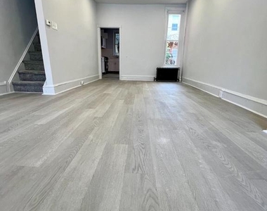 1532 S Lindenwood Street - Photo Thumbnail 2
