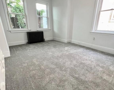 1532 S Lindenwood Street - Photo Thumbnail 6