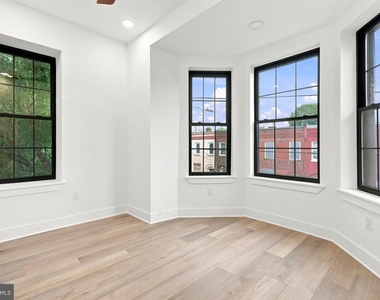 3206 W Dauphin Street - Photo Thumbnail 8