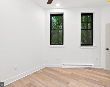 3206 W Dauphin Street - Photo Thumbnail 3
