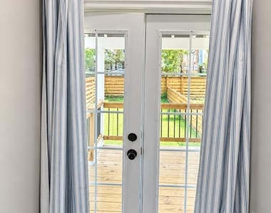 5033 Walnut Street - Photo Thumbnail 7
