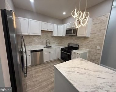 5033 Walnut Street - Photo Thumbnail 3