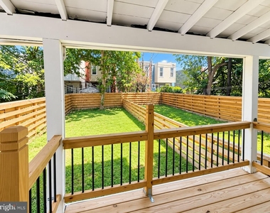 5033 Walnut Street - Photo Thumbnail 12