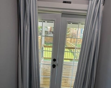 5033 Walnut Street - Photo Thumbnail 10