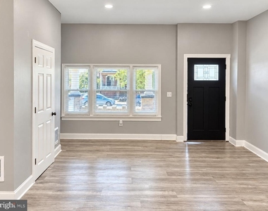 5033 Walnut Street - Photo Thumbnail 5