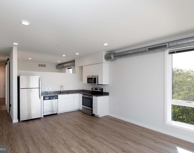 2120 E York Street - Photo Thumbnail 7