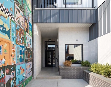 2120 E York Street - Photo Thumbnail 14