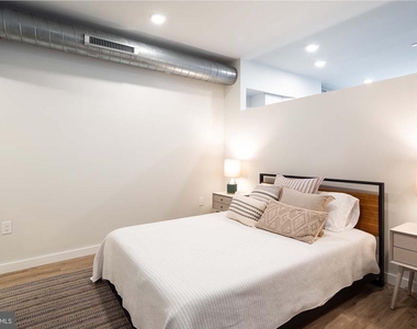 2120 E York Street - Photo Thumbnail 5