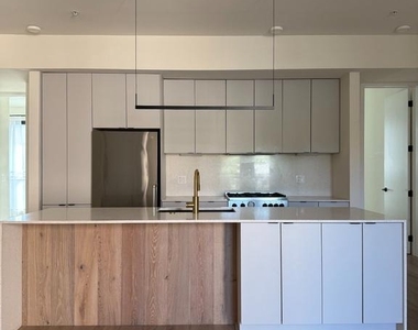 2011 Cambridge Street - Photo Thumbnail 5