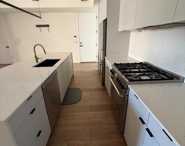 2011 Cambridge Street - Photo Thumbnail 6