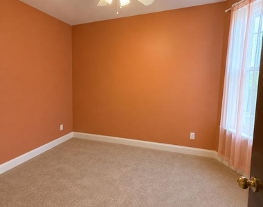 204 W Clapier Street - Photo Thumbnail 7