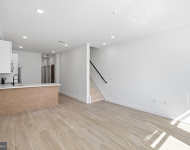 2554 N 12th Street - Photo Thumbnail 6